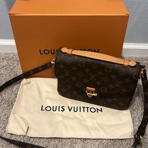 Louis Vuitton Monogram Brown Sweater